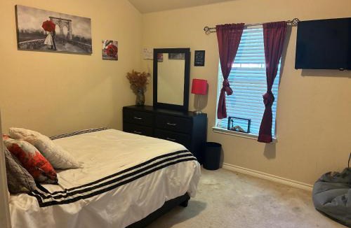 Lancaster House | Trunks up! Spacious home ready for a fun time!