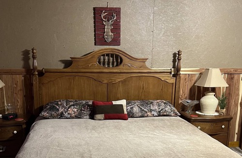 Osceola Cabin | Turkey Creek Barndominium home in country setting located in Osceola, Missouri
