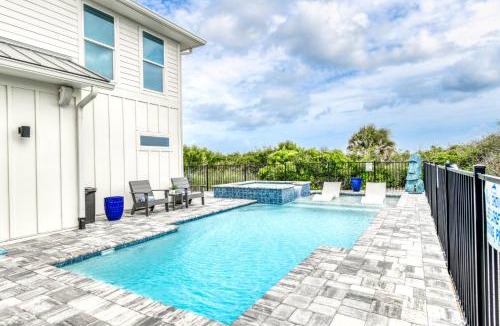 Crescent Beach House | Turtle Dunes