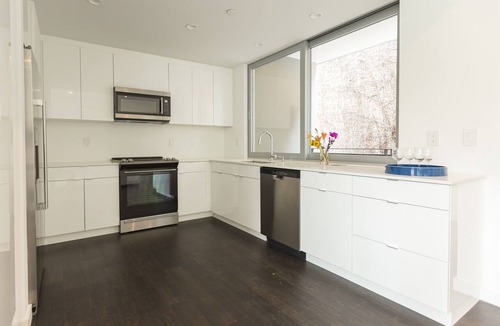 Over-the-Rhine Apartment | Unique, contemporary 1,500ft2 2BR/2.5BA apt - OTR