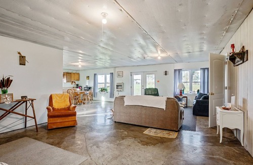 Salem Cottage | Unique Relaxing Getaway With Country Lodging 3 Bedroom Cottage by Redawning
