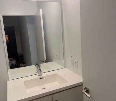 Vaughan Apartment | Uniqueplace