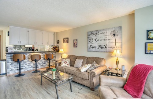 Downtown Minneapolis Condo | Updated Apt in Dtwn Minneapolis w/Pool Access!
