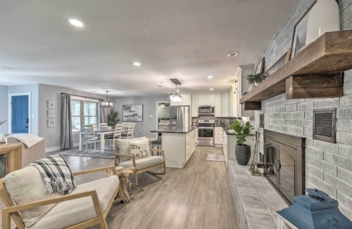 Royal Cottage | Updated Royal Retreat on 5 Acres: 'hidden Creek'