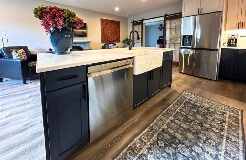 Sequim House | Urban Cedars New Charming 5-Bedrooms Near Downtown Sequim