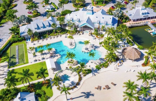 Naples Villa | VILLA with private Pool in Naples Reserve
