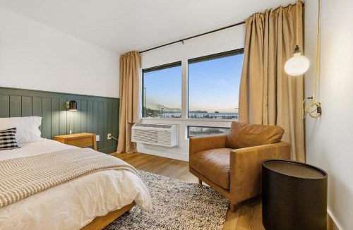 Juneau Apartment | Walkable luxe studio with view 6