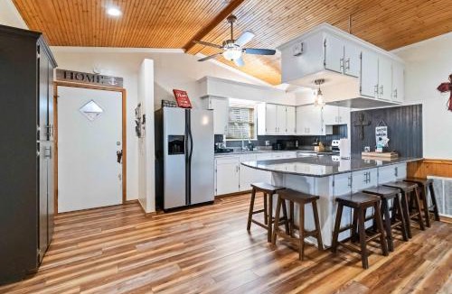 Springdale House | War Eagle Getaway