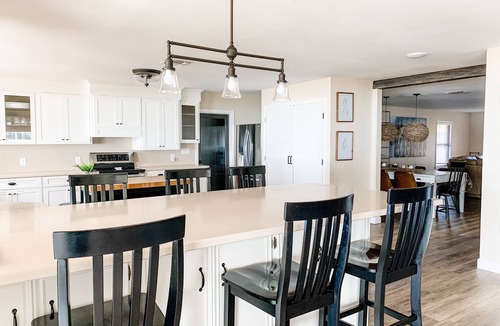Silver Creek Village House | Waterfront-Best Views on Lake- HUGE Dock/Game Room