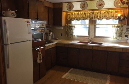 Pinetop-Lakeside House | Welcome to Grandma’s house! 2 bedroom plus pullout. Sleeps six adults.