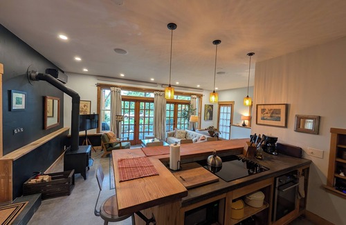 Port Angeles Cottage | Welcoming 1-bedroom cottage in Port Angeles with easy beach access