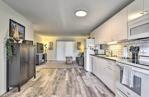 Gresham Apartment | Welcoming Apartment: Walk to Old Town Gresham