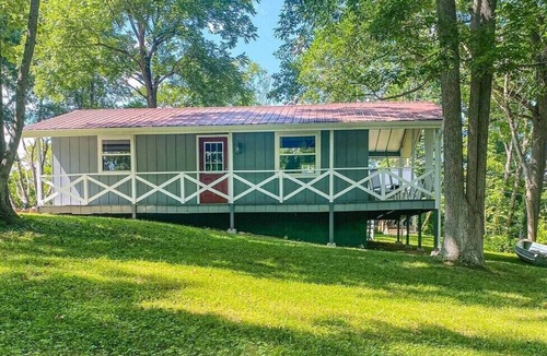 Haverhill Cabin | White Oak 2-bedroom cabin along the Little Sandy