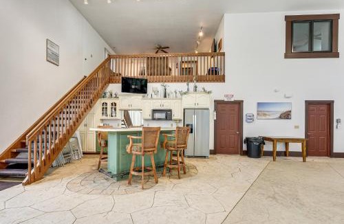 Spencerville House | Woodburn Group Getaway: Endless On-Site Fun!