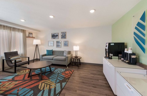 Murlin Heights Hotel | Woodspring Suites Dayton North