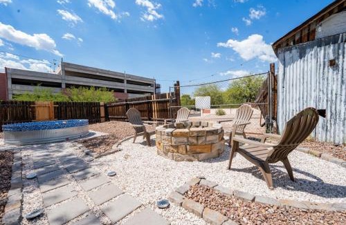 Rincon Heights Apartment | Work Desk- FirePit-Pool-Steps to UofA