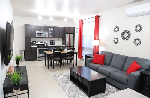 Powderhorn Apartment | Work From Here#Office and Weights Area#Fast WiFi#King Bed#Roku TVs#Keurig+Coffee