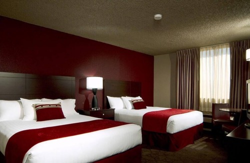 Laughlin House | Your Exciting Laughlin Adventure Starts Here! 4 Modern Units, 6 Restaurants!