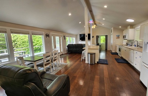 Copalis Beach House | Zenith at Copalis Rocks - Unsurpassed Ocean View with new Hot Tub