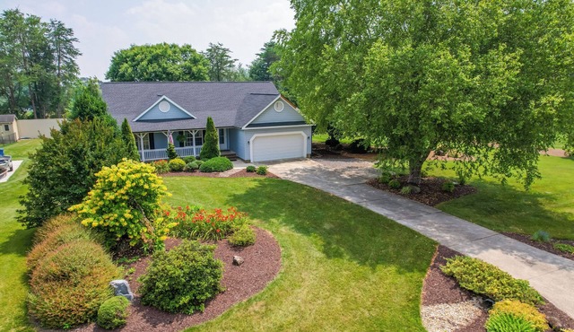 11 Mi to Greensboro: Family Home w/Hot Tub