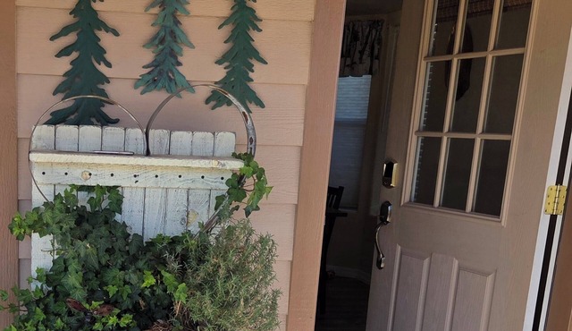 2 Bedroom Charming Cottage in Williamson Valley