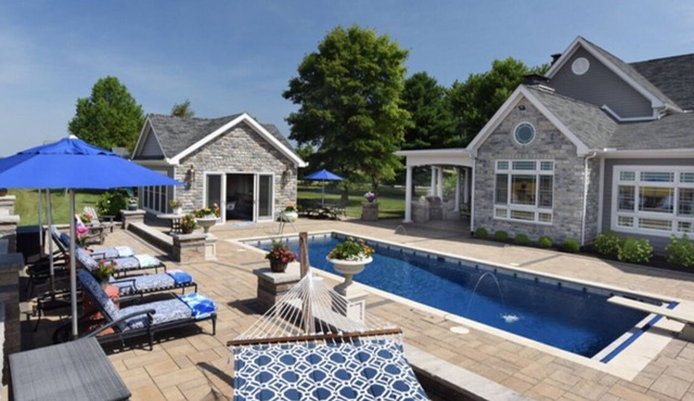 2A2J Barn pool Getaway 9 miles to WEC