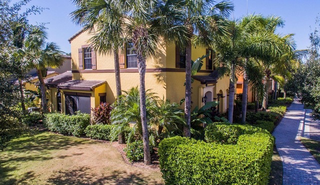 3 Bed/2.5 Bath Waterfront Escondido in PASEO!