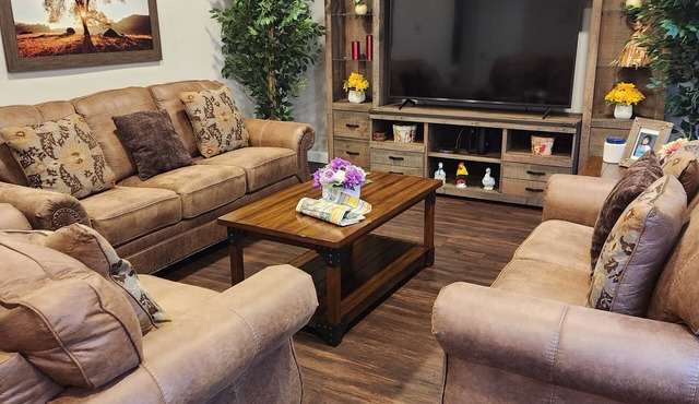 3 bedroom 2.5 bathroom 2 floor duplex duplex in the heart of kettering.