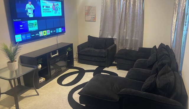 3-bedroom house in enjoyable Lehigh Acres with WiFi, AC