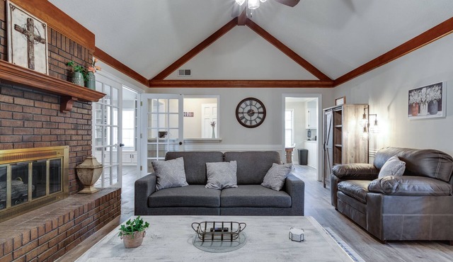 4-Bedroom, 2-Bath Home with All Amenities