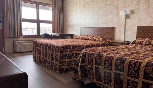 4 Restful Stays Perfect for Business & Group Trips, Near Local Dining