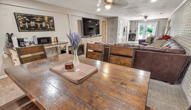 7809 Hunters Moon Ln · Moon River Smart-Suite, near Interstate 44/airport