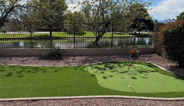 A Putter’s Paradise- Rent 3 or 2 bedrooms with WiFi, AC in fabulous Phoenix