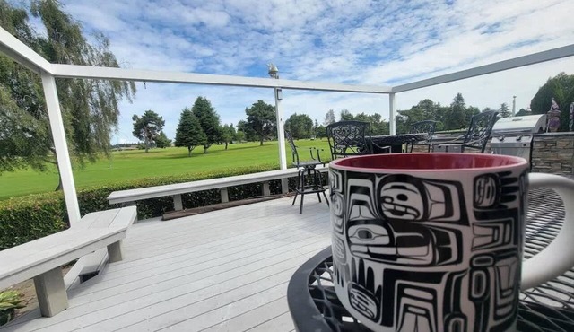 Abram’s Golf Course Retreat w/Hot Tub & Firepit