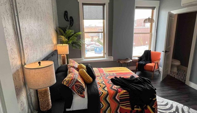 African Inspired 1BR Flat - Downtown Bellefontaine