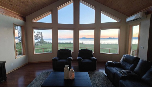 Amazing Cook Inlet & Mountain View Home!
