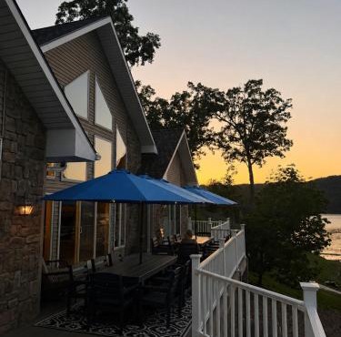 Amazing Vacation Home on the 56 MM, Dock, Water Toys, Fire Pit, 5 bedrooms/5 baths