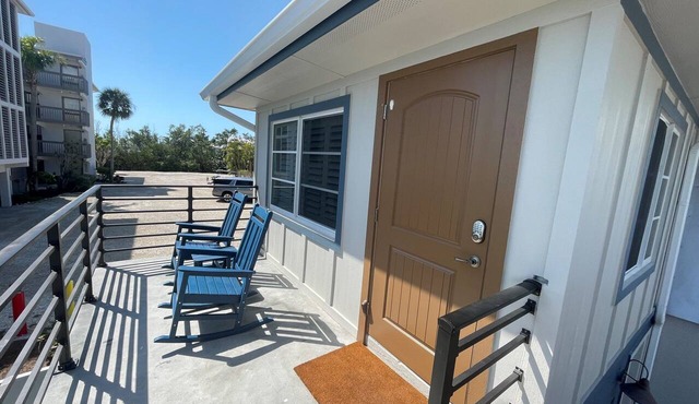 Are you looking for a quaint fishing village in the heart of Captiva Island? - Jensen's Cottage #11