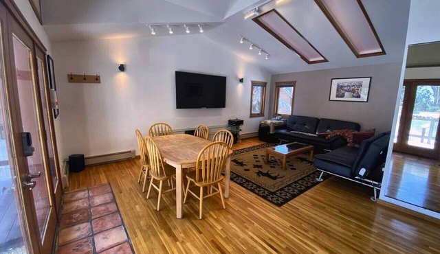 At Alyeska`s Doorstep | Cozy 2BR Alpine Retreat