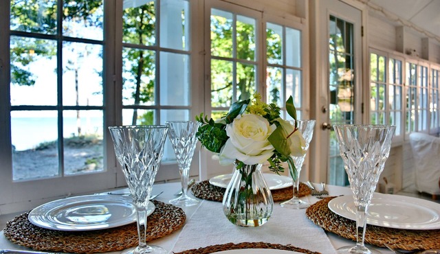 Beachfront Retro Chic Cottage nSTRTT-2024-164 2038 in Tiny