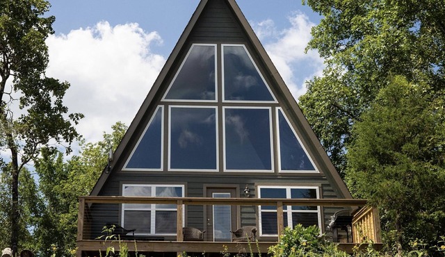 Bear Cave Modern A-frame Petit Jean Mountain