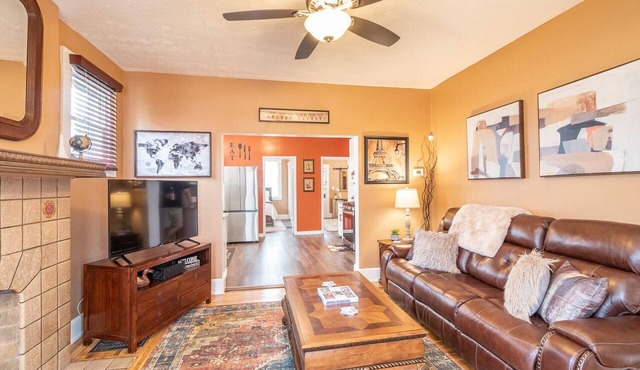 Beautiful Apartment! Only 4 Miles From Downtown Cincinnati