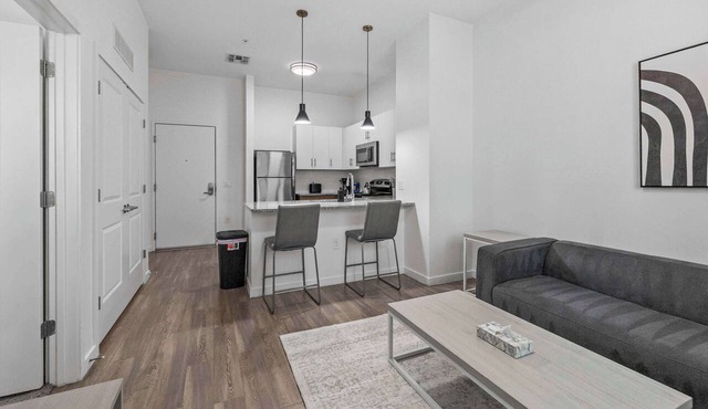 Boulevard Stays Modern Tempe 1BR ASU Pool, Gym 02