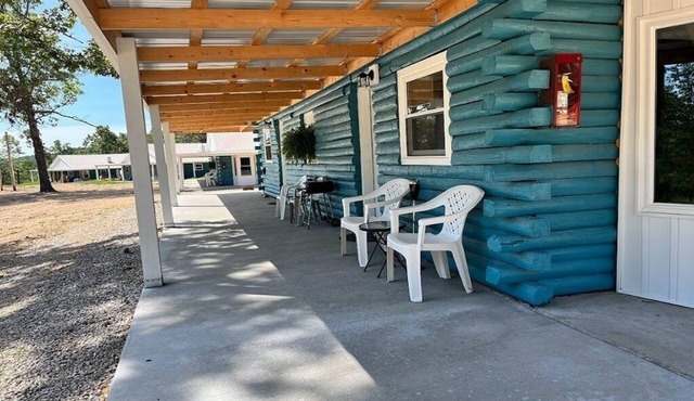 Cabin A, Unit 1. Cozy Retreat