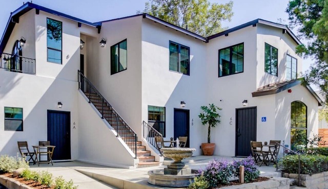 Casa Valerio Unit #8-Boutique Suite in Downtown Santa Barbara