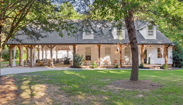 Charlotte Area Getaway Retreat & Event Venue Weddings & More in Mint Hill