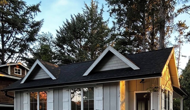Charming 1-bdrm Cannon Beach cottage, walkable location and 1.5 blocks to beach!