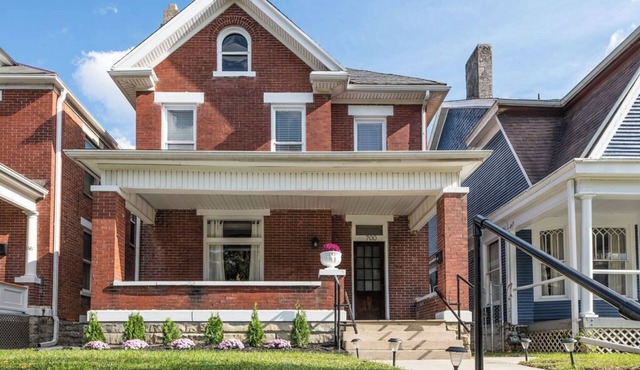Charming Columbus Beauty: 3BR/2.5BA w/1G Mesh WiFi