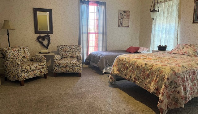 Charming lodge with WiFi in Trenton