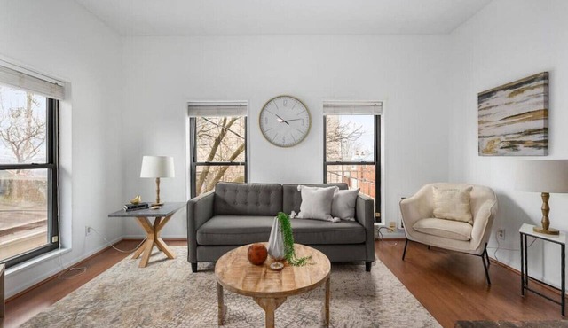 Charming Mt. Adams 1BR in Prime Location!